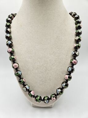 VINTAGE Cloisonne Black and Pink Floral Beaded Hand Knotted Necklace Box Clasp